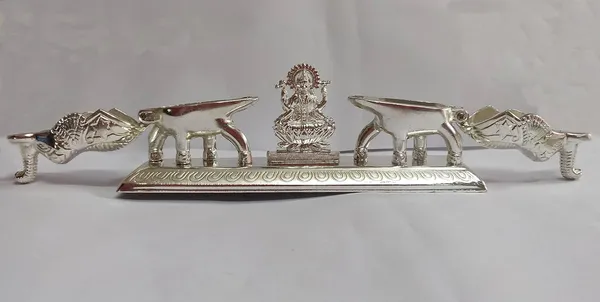 Silver_Aluminium_Haldi_Kumkum_Holder_For_Home_Decor