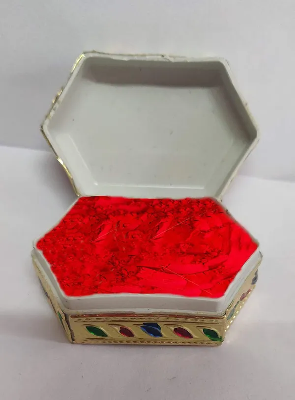 Festilo_Golden_Plastic_Meenakari_Kumkum_Box