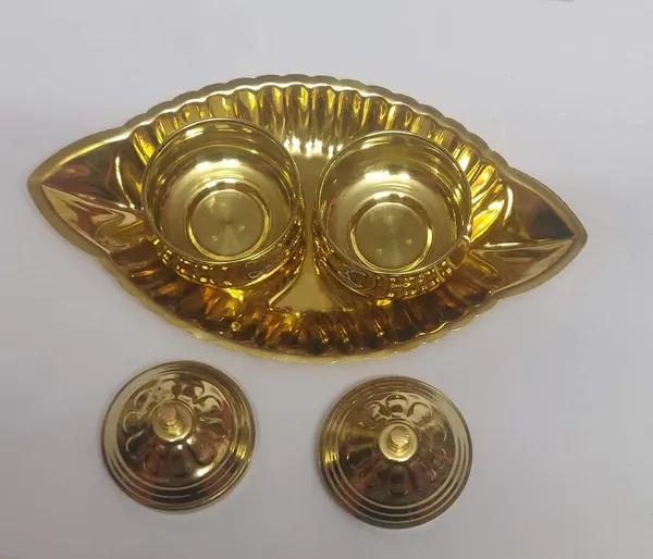 Brown_Brass_Kumkum_And_Sindoor_Box_For_Home_Decor