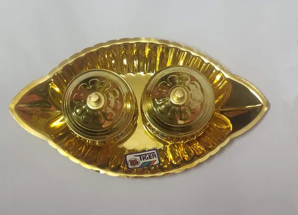 Brown_Brass_Kumkum_And_Sindoor_Box_For_Home_Decor