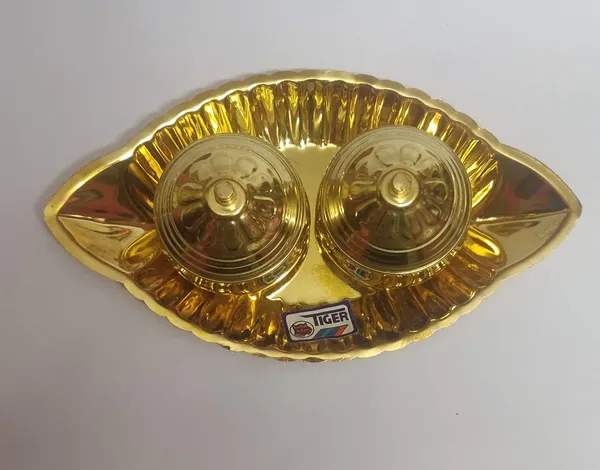 Brown_Brass_Kumkum_And_Sindoor_Box_For_Home_Decor