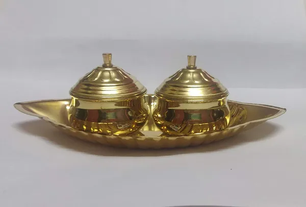Brown_Brass_Kumkum_And_Sindoor_Box_For_Home_Decor