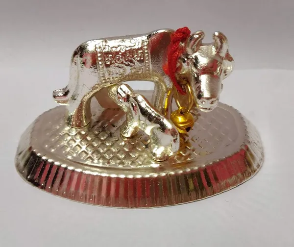 Silver_Metal_Cow_And_Calf_Idol_For_Home_Decor