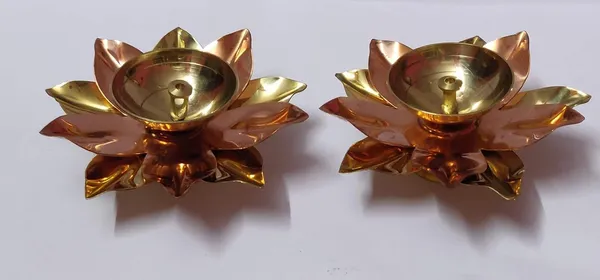 Gold_Brass_Lotus_Diya_For_Home_Decor