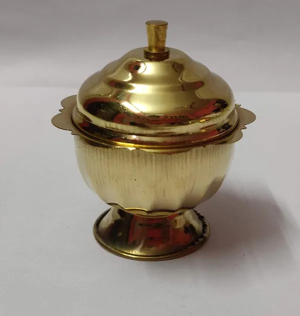 Brown_Brass_Kumkum_And_Sindoor_Box_For_Home_Decor