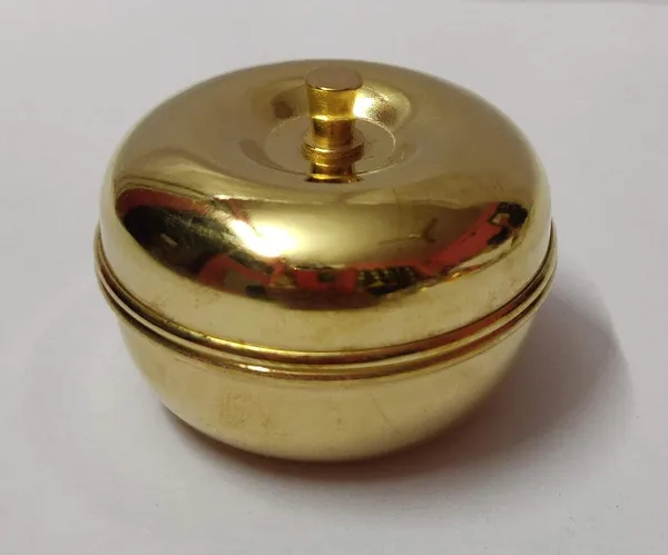 Gold_Brass_Kumkum_Box_For_Home_Decor
