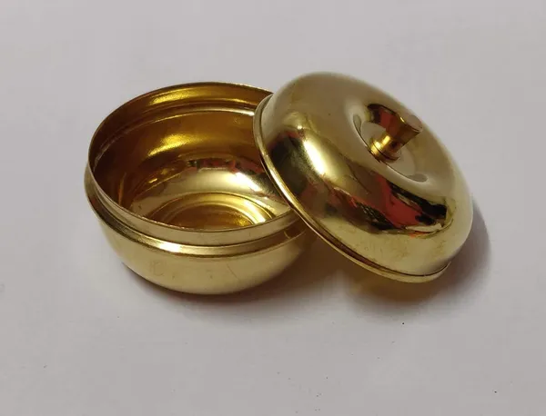 Gold_Brass_Kumkum_Box_For_Home_Decor