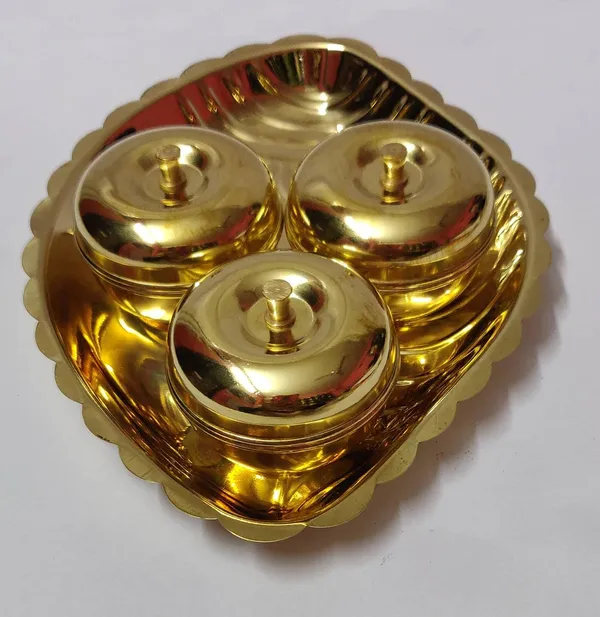 Festilo_Golden_Brass_Kumkum_Set