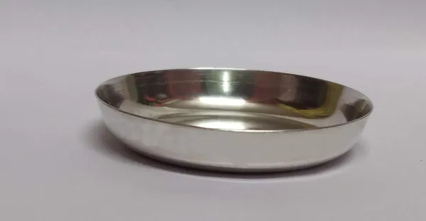 Silver_Metal_Pooja_Plate_For_Home_Decor