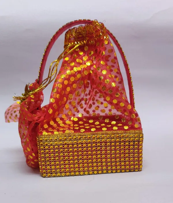 Red_Wood_Gift_Hamper_For_Home_Decor