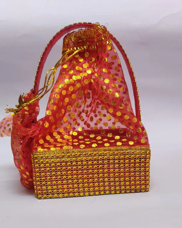 Red_Wood_Gift_Hamper_For_Home_Decor