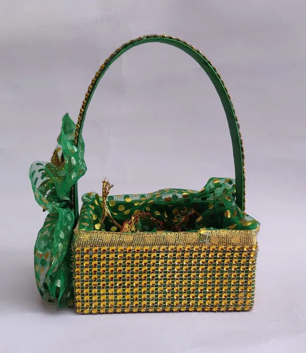 Green_Wood_Gift_Hamper_For_Home_Decor