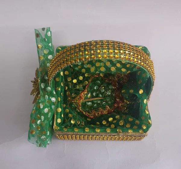 Green_Wood_Gift_Hamper_For_Home_Decor