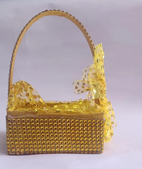 Yellow_Wood_Gift_Hamper_For_Home_Decor