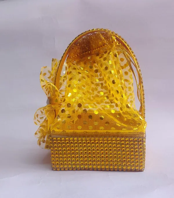 Yellow_Wood_Gift_Hamper_For_Home_Decor