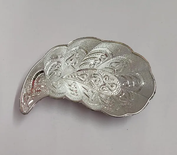 Silver_Plastic_Serving_Tray_For_Home_Decor