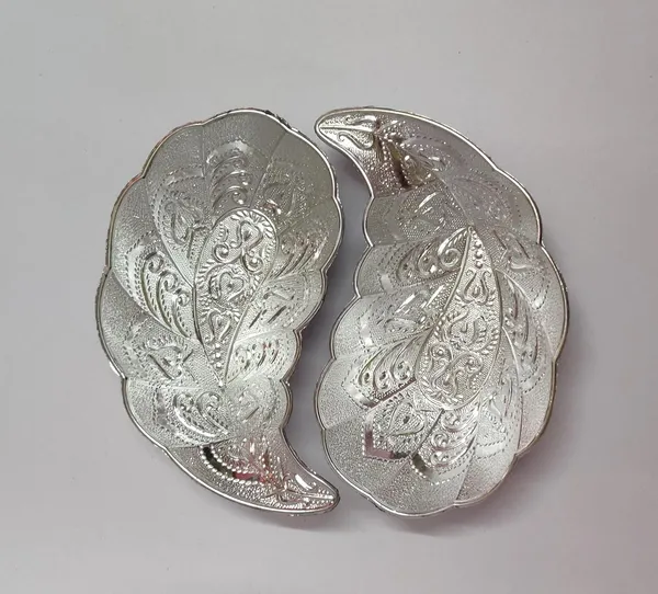 Silver_Plastic_Serving_Tray_For_Home_Decor