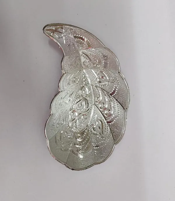 Silver_Plastic_Serving_Tray_For_Home_Decor