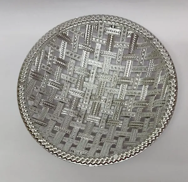 Silver_Velvet_Storage_Basket_For_Home_Decor
