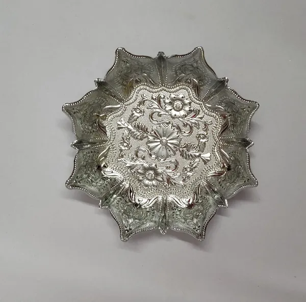 Gold_Plastic_Diya_For_Home_Decor