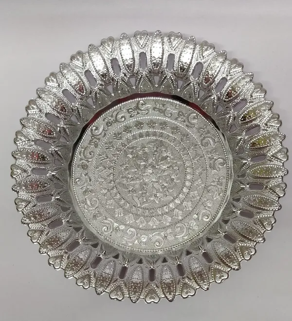 Festilo_Silver_Plastic_Serving_Tray