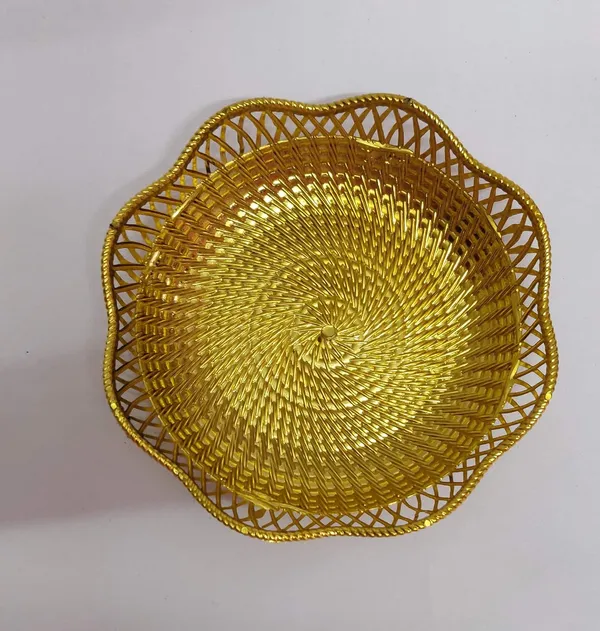 Gold_Plastic_Serving_Tray_For_Home_Decor