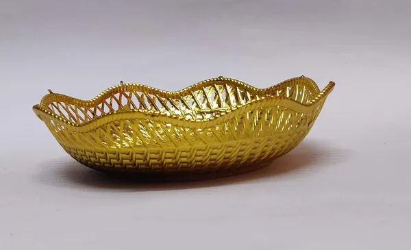 Gold_Plastic_Serving_Tray_For_Home_Decor