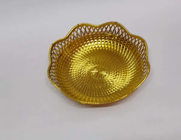 Gold_Plastic_Serving_Tray_For_Home_Decor