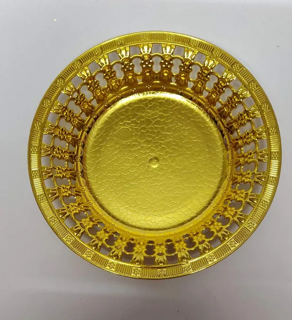 Gold_Plastic_Serving_Tray_For_Home_Decor