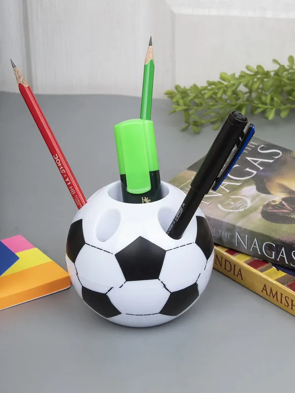 Brown_Plastic_Pen_Stand_For_Home_Decor