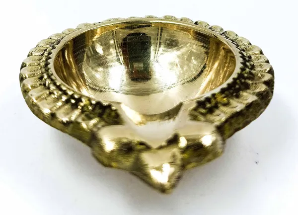 Gold_Brass_Brass_Diya_For_Home_Decor