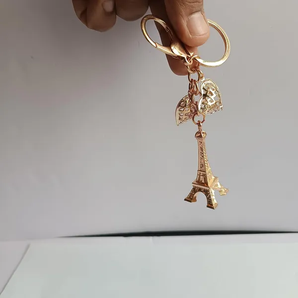 Rose_Gold_Metal_Keychain_For_Home_Decor