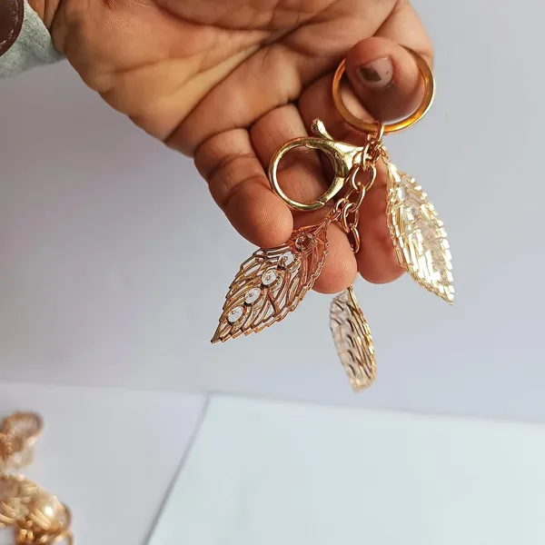 Gold_Metal_Keychain_For_Home_Decor