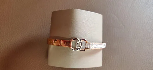 Gold_Metal_Bracelet_For_Home_Decor