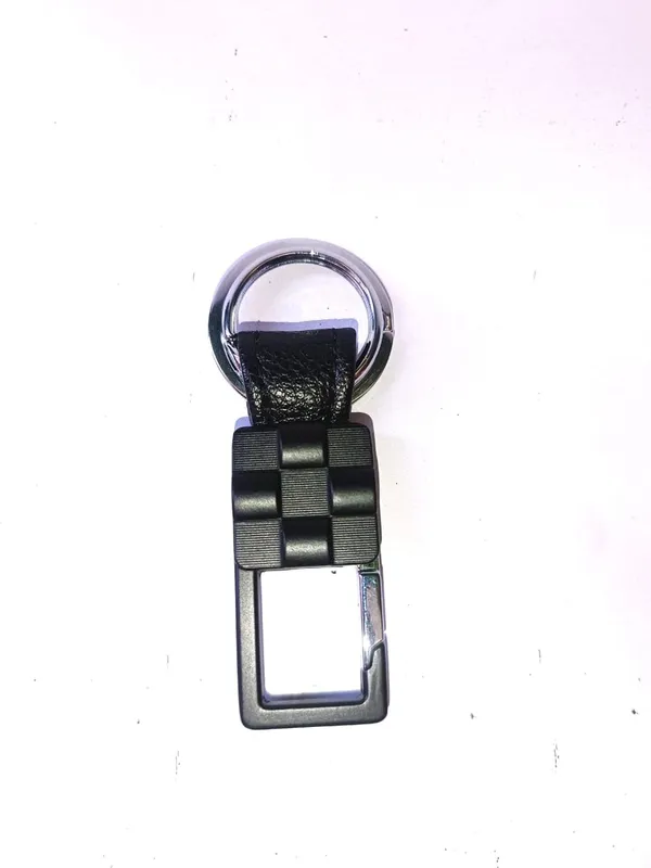 Black_Metal_Keychain_For_Home_Decor