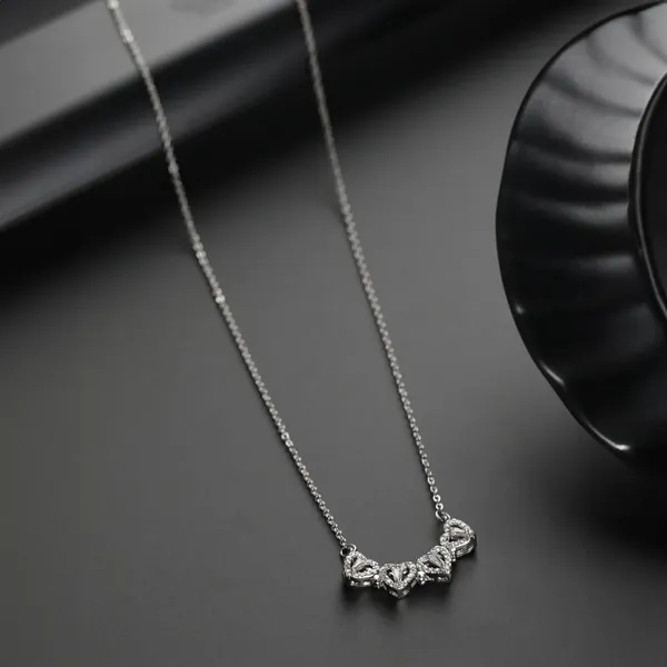Silver_Alloy_Necklace_For_Women