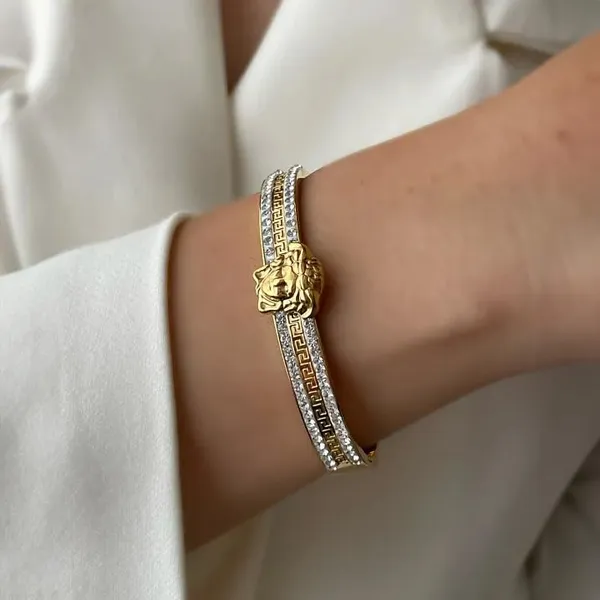 Gold_Metal_Bracelet_For_Home_Decor