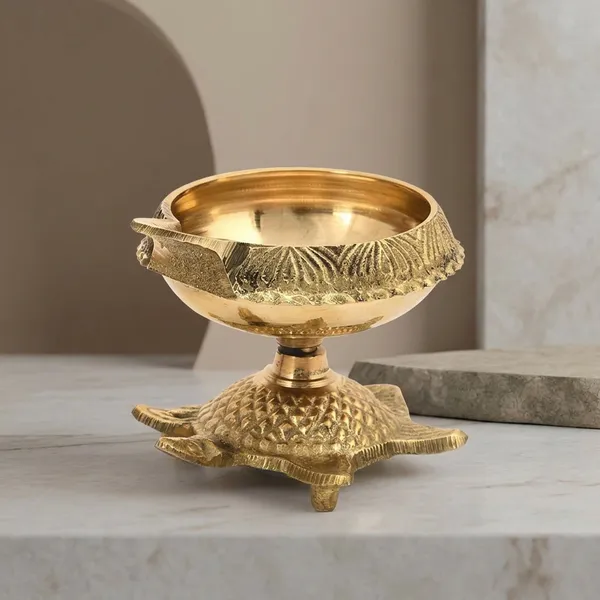 Gold_Brass_Diya_And_Oil_Lamp_For_Home_Decor