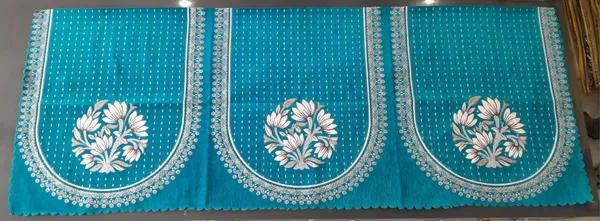 Blue_And_White_Chenille_Sofa_Cover_For_Home_Furnishing
