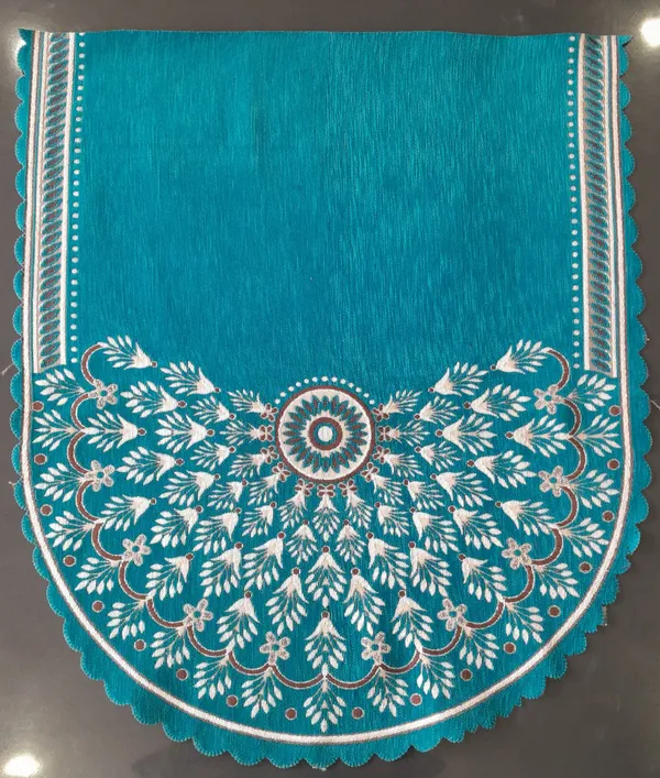 Blue_And_White_Chenille_Sofa_Cover_For_Home_Furnishing