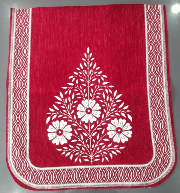 Red_And_White_Chenille_Sofa_Cover_For_Home_Furnishing