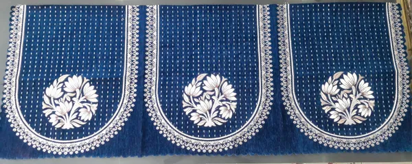 Blue_And_White_Chenille_Sofa_Cover_For_Home_Furnishing