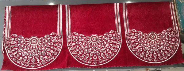 Red_And_White_Chenille_Sofa_Cover_For_Home_Furnishing