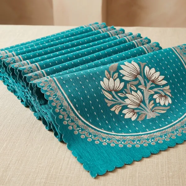 Blue_And_White_Chenille_Sofa_Cover_For_Home_Furnishing