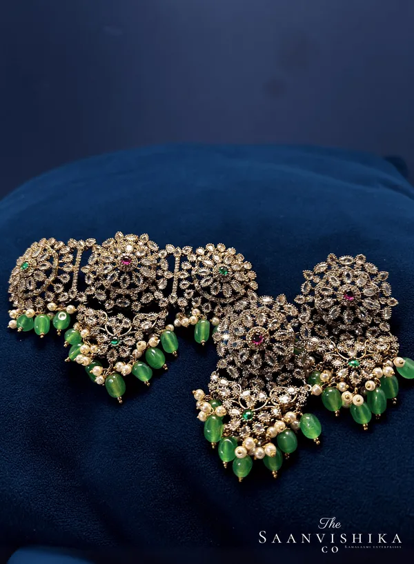 Full_Moon_Victorian_Choker_With_Earrings