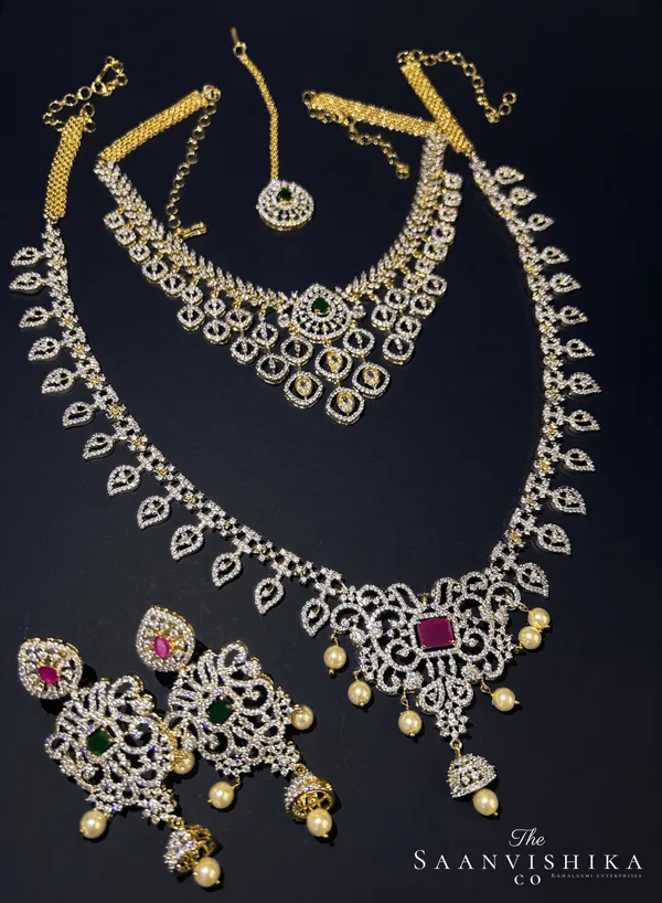 Multicolor_Alloy_Diamond_Haram_Tikka_Bridal_Combo_Set_For_Women