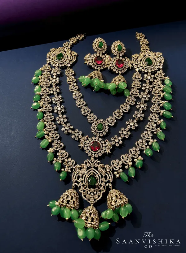 Green_Alloy_Triple_Gemstone_Beads_Diamond_Necklace_For_Women
