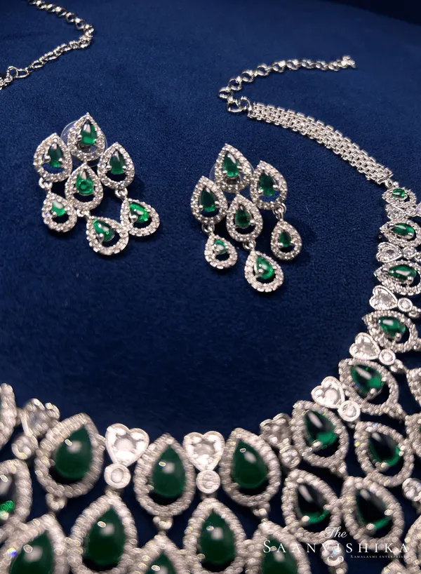Green_Alloy_3_Layer_Droplet_Necklace_With_Earrings_For_Women