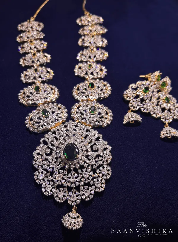 Green_Alloy_Grand_Pendant_Diamond_Necklace_For_Women
