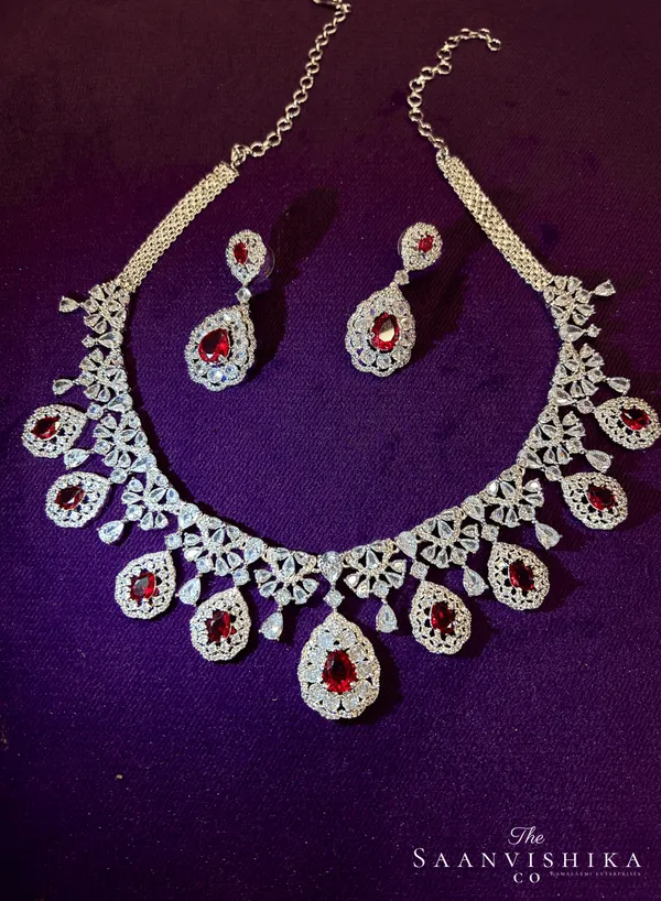 Red_Alloy_Blend_Hexagonal_Droplet_Diamond_Necklace_With_Earrings_For_Women